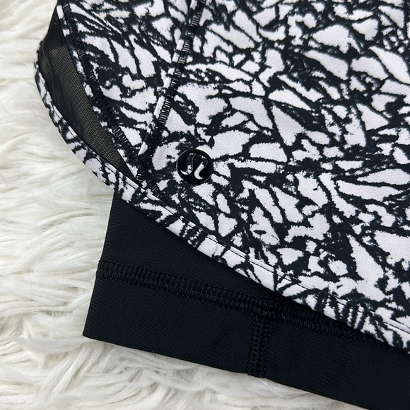 Lululemon Work Out To Water Short Ice Breaker White Black / Black - Picture 6 of 6